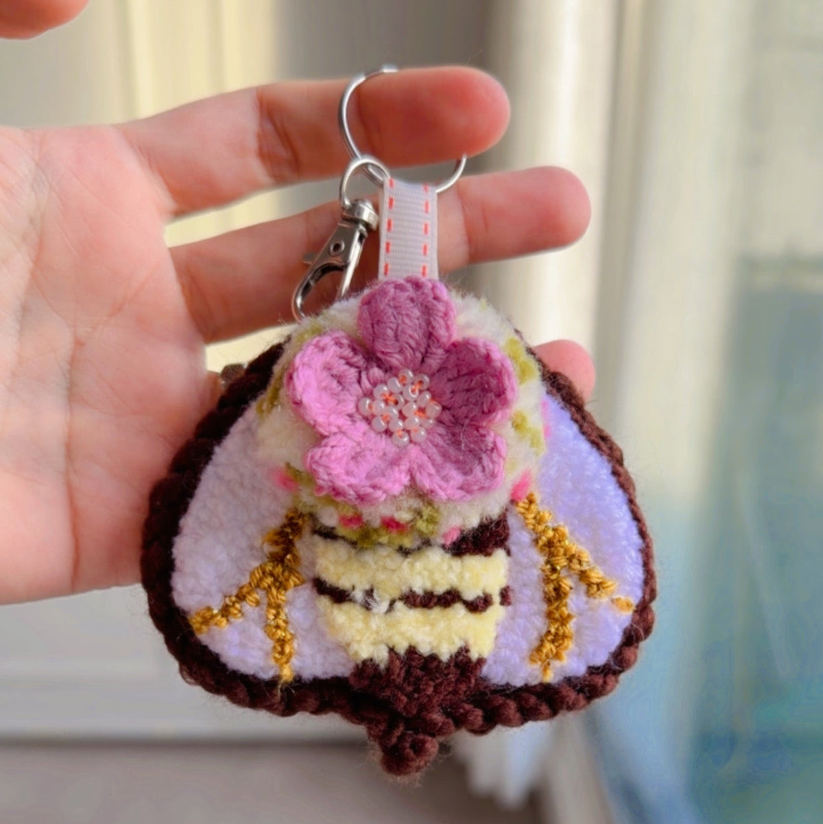 Bee - keychains